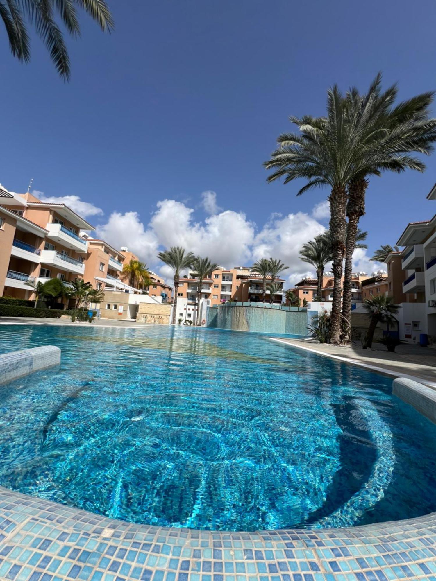 Iris Village Grand Apartment Paphos Exterior foto