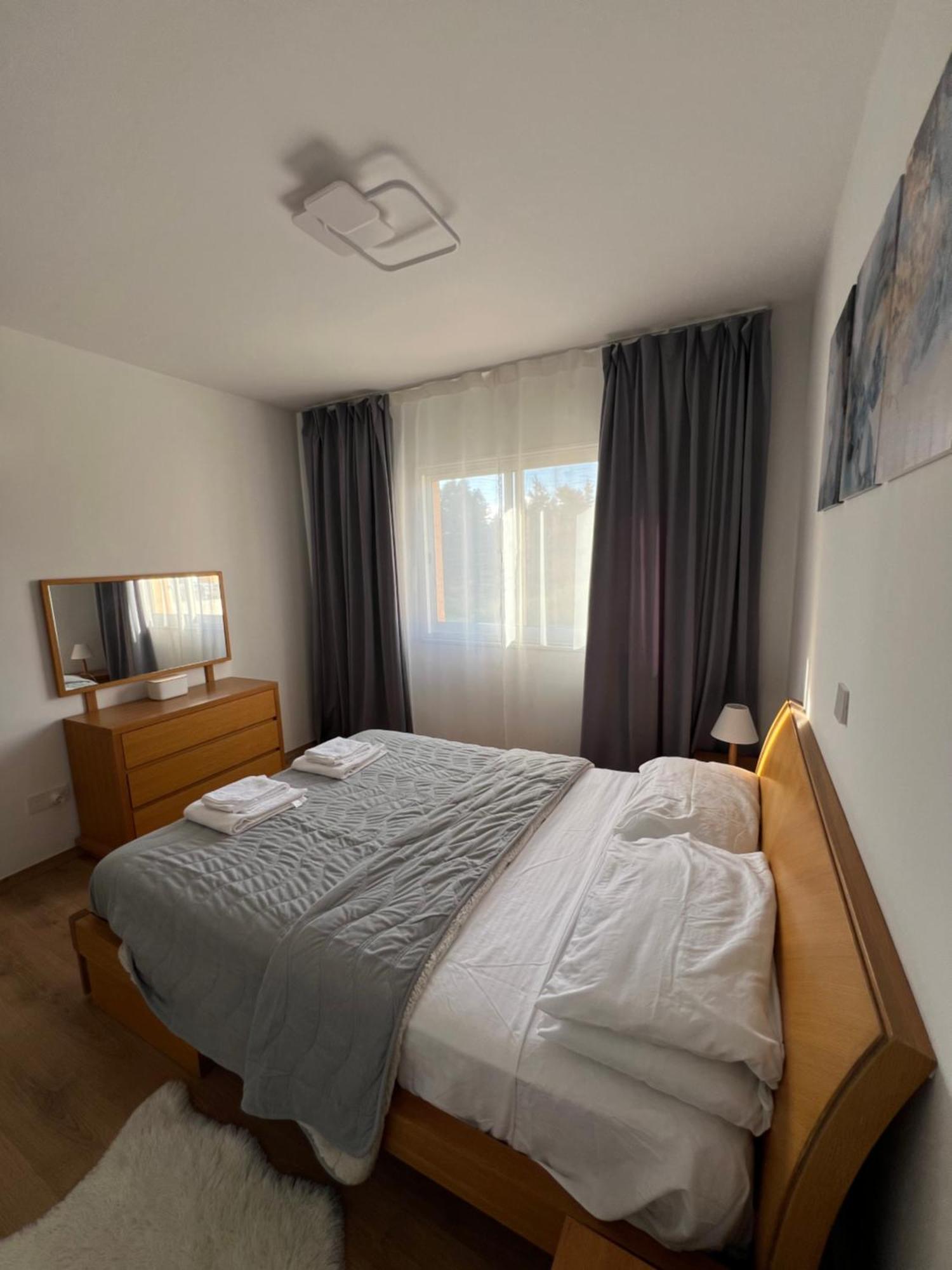 Iris Village Grand Apartment Paphos Exterior foto